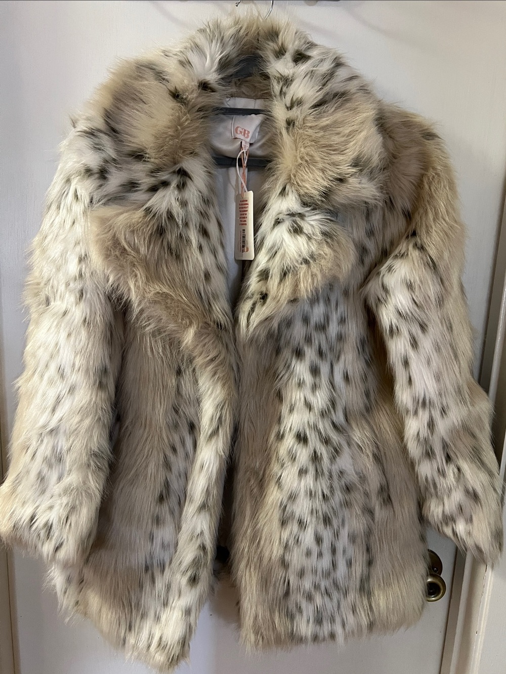 Gianni Bini Faux Fur Teddy Jacket in Cream and Brown